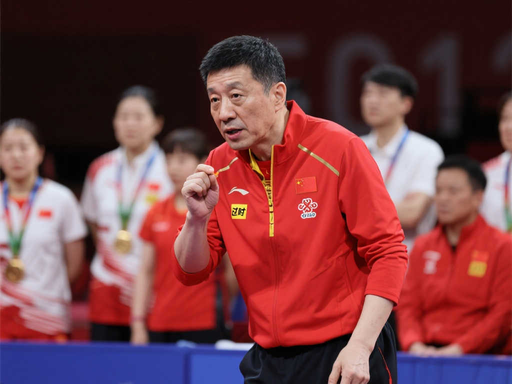 盧頓宣布夏窗第六簽！狼隊青訓後衛賈爾斯與恩師再續前緣！.